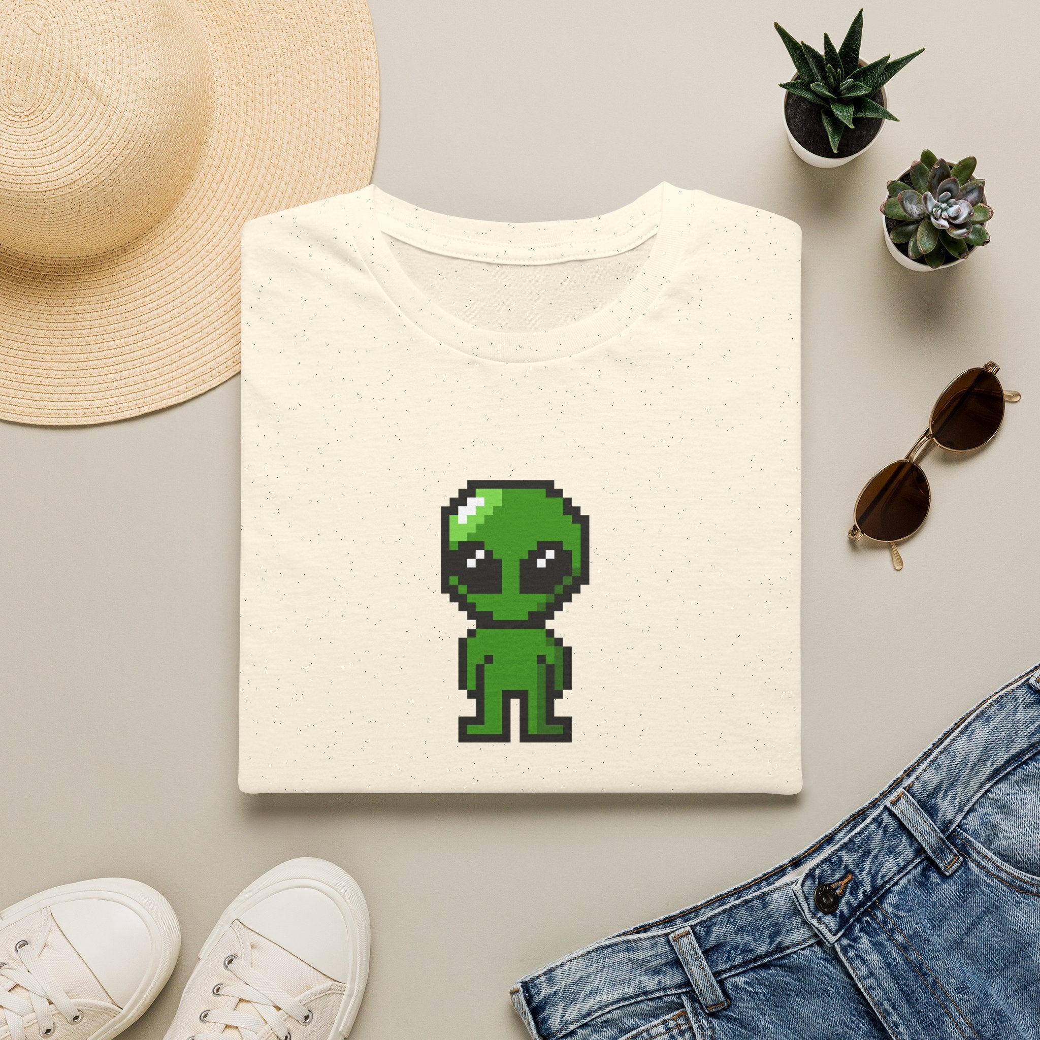 Pixel Alien Tee — Cute Retro 8‑Bit Green Alien T-Shirt