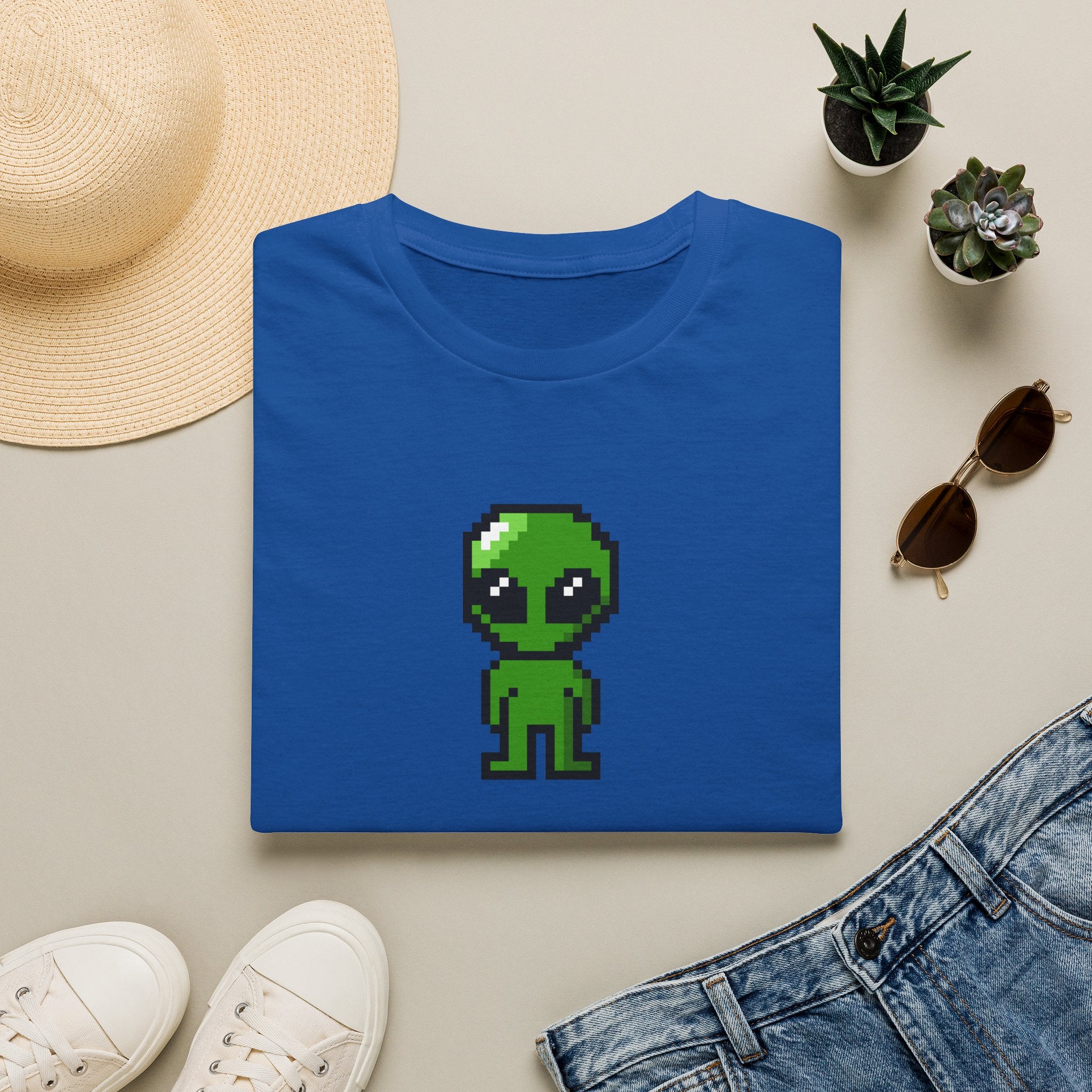 Pixel Alien Tee — Cute Retro 8‑Bit Green Alien T-Shirt