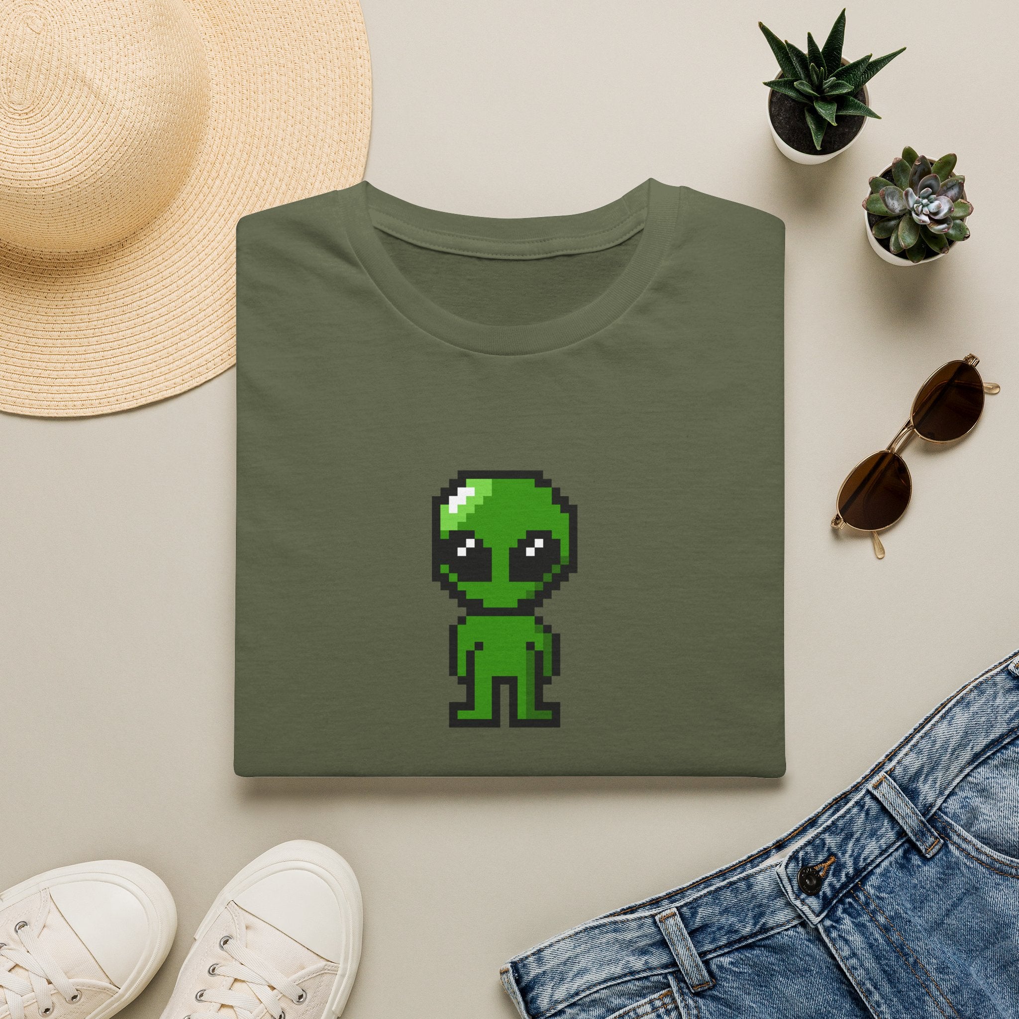 Pixel Alien Tee — Cute Retro 8‑Bit Green Alien T-Shirt