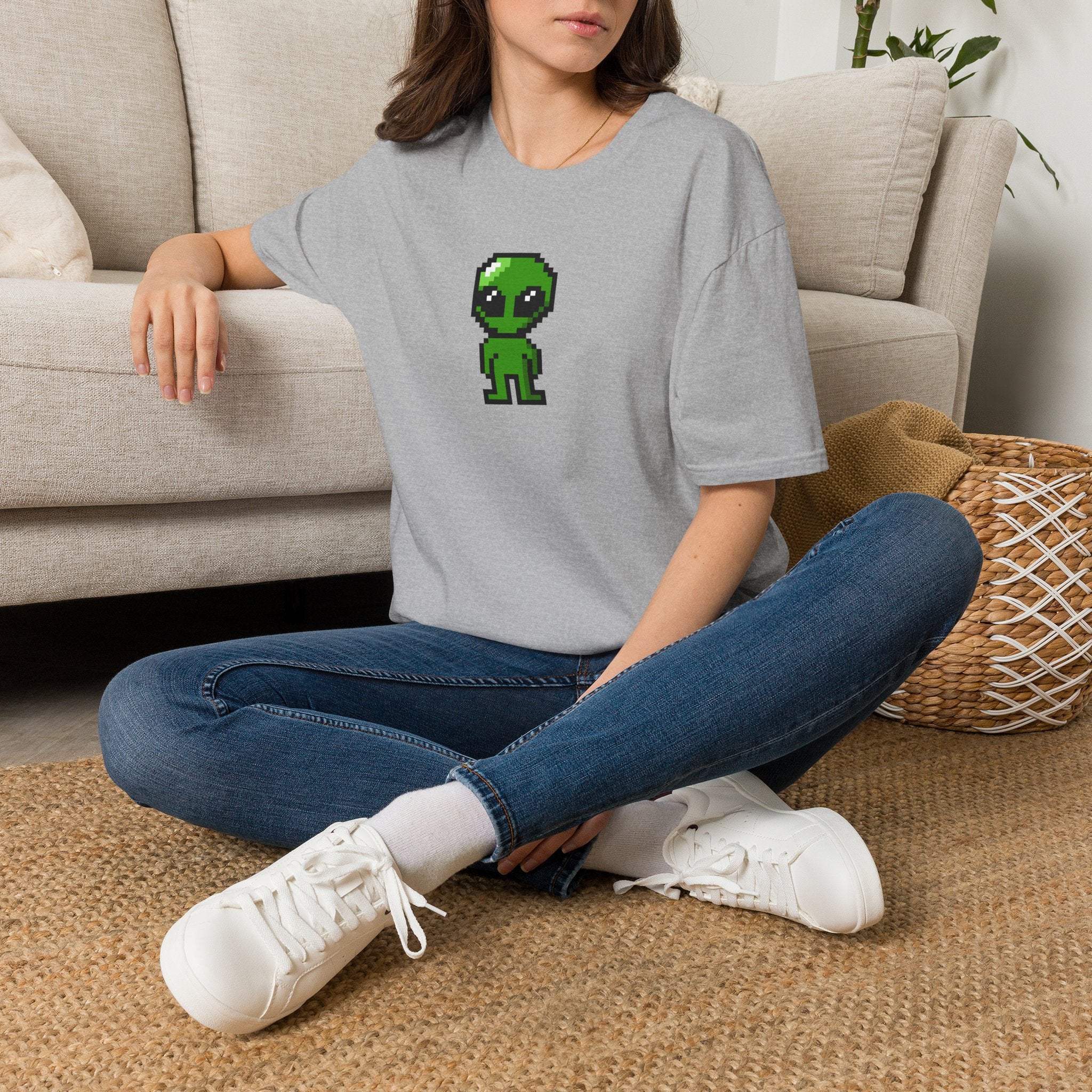 Pixel Alien Tee — Cute Retro 8‑Bit Green Alien T-Shirt