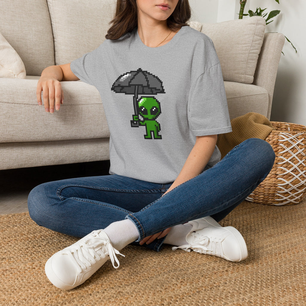 Alien Pixel Art T‑Shirt — Cute Green Alien Holding Umbrella Retro Graphic Tee