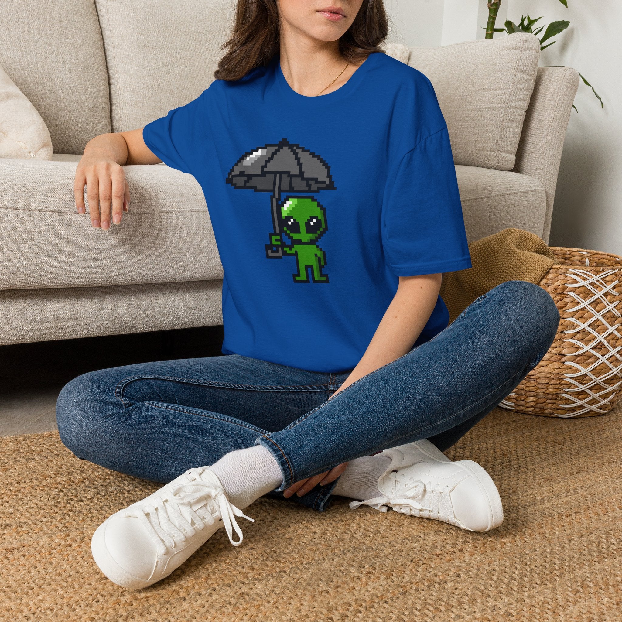 Alien Pixel Art T‑Shirt — Cute Green Alien Holding Umbrella Retro Graphic Tee